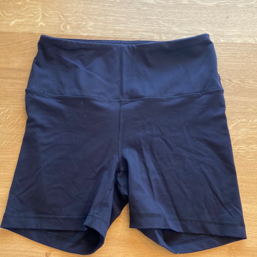Women’s polyester and spandex bike shorts, size medium